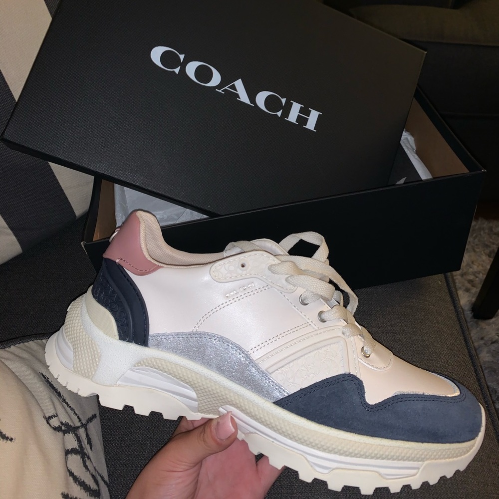 Coach C143 Runner Sneakers ( Brand New In box )